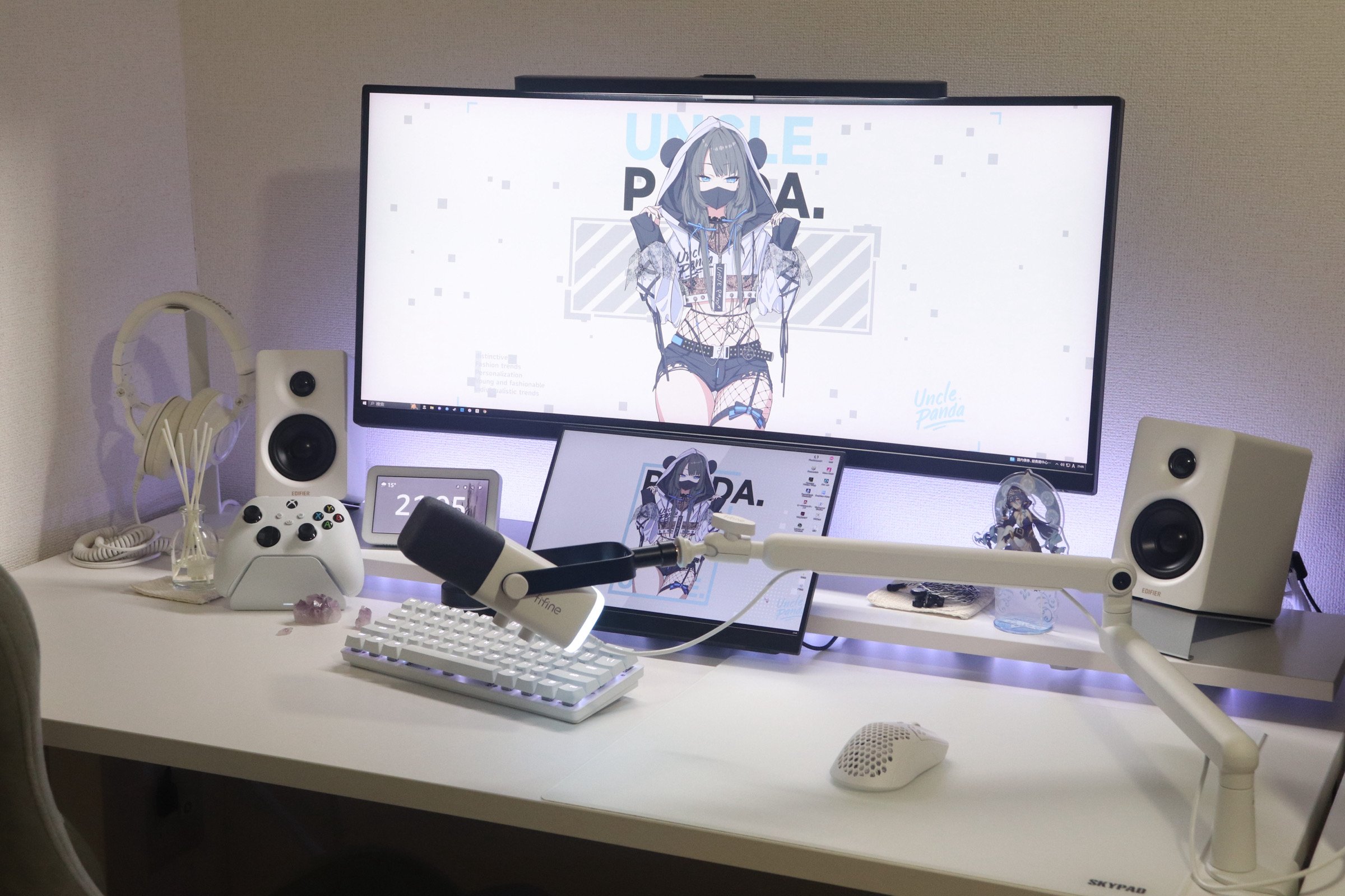 Whitedesk