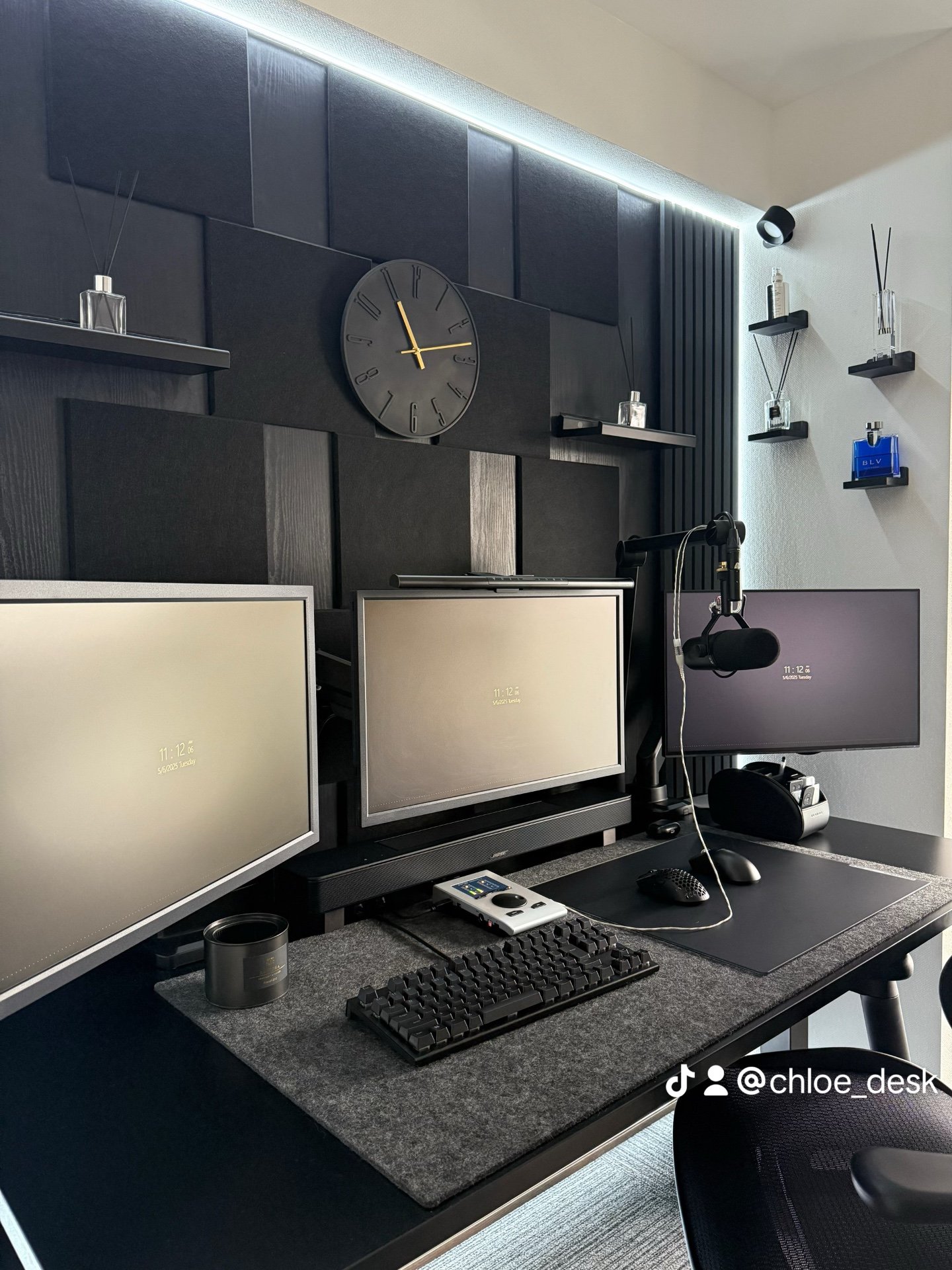 Black×Desk